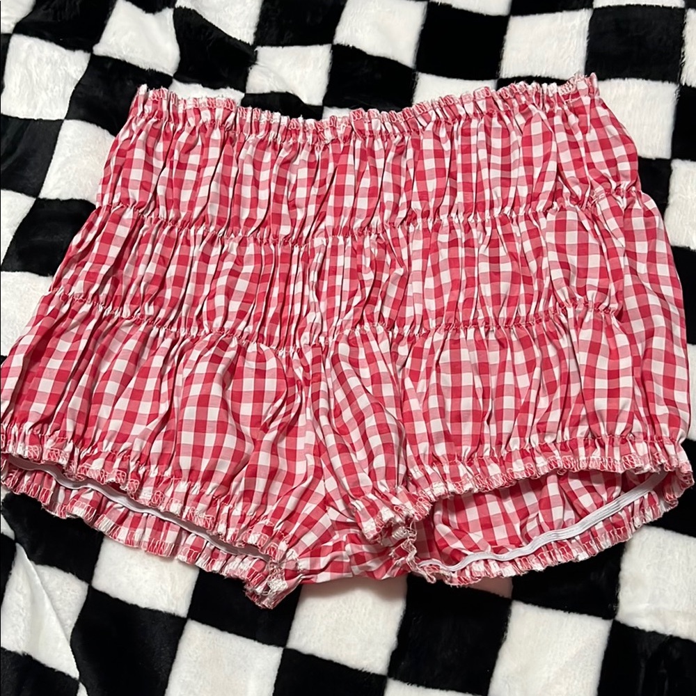 SHEIN Red and White High Waist Shorts with Ruffle Hem